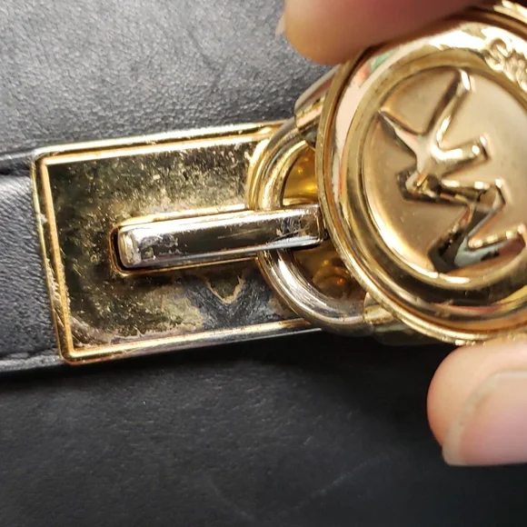 MICHAEL Michael Kors Hamilton Smooth Black Leather Crossbody Bag w/Gold Hardware - Picture 16 of 17